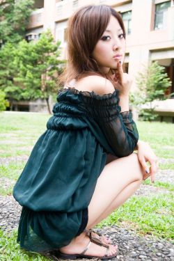 森林里的熊先生冬眠中动漫