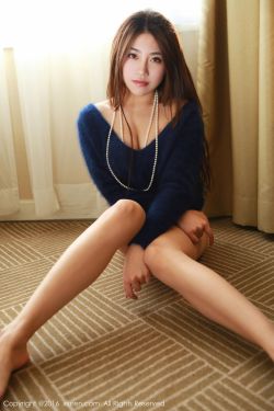 森林里的熊先生冬眠中